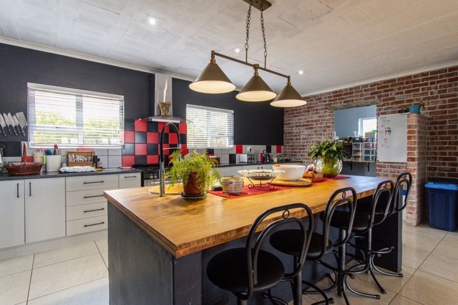 5 Bedroom Property for Sale in Myburgh Park Western Cape
